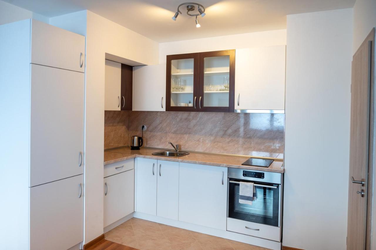 Sunny 1Bdr Apartment Near Center Sofia Exterior foto
