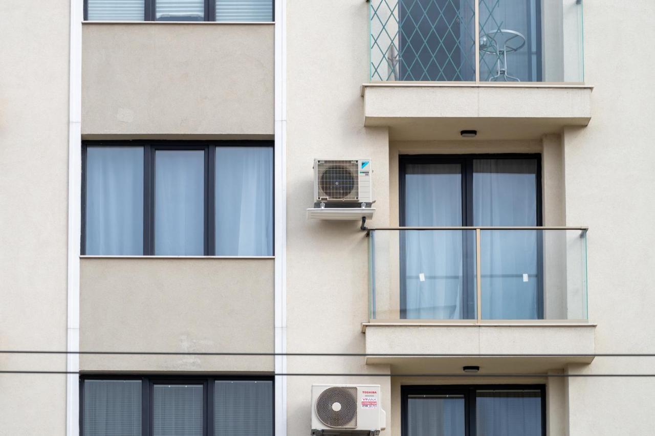 Sunny 1Bdr Apartment Near Center Sofia Exterior foto